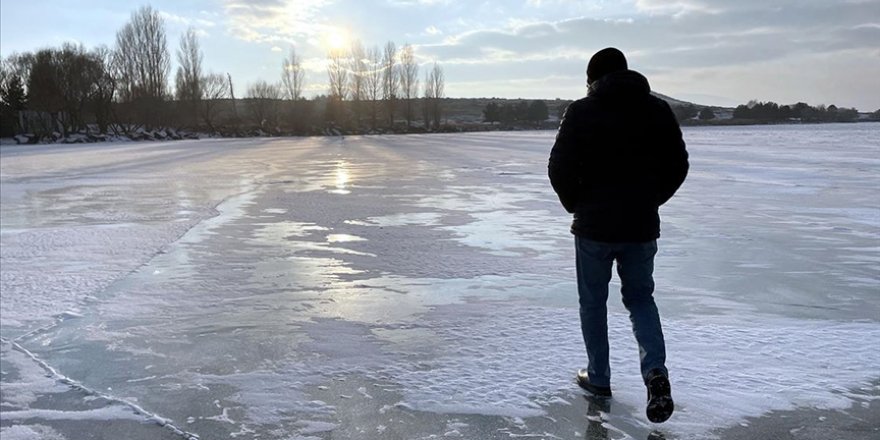 Doğu Anadolu'da soğuk hava ve kar etkili oluyor