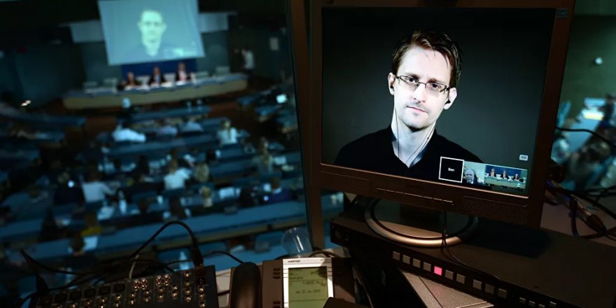 Snowden, Rusya vatandaşı olmak için başvuru yapacak