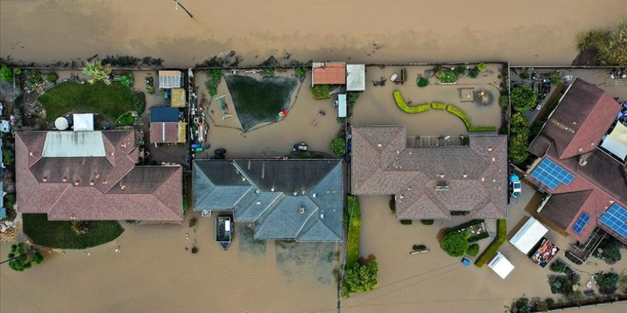 California'da 8 milyon kişinin yaşadığı bölgede halen sel riski sürüyor