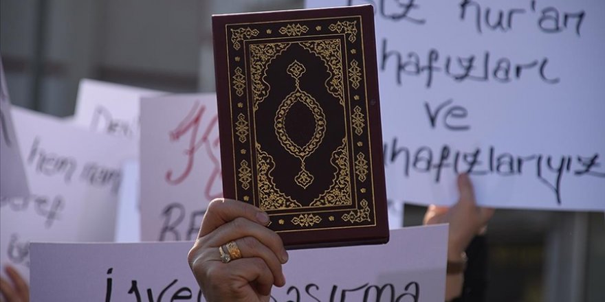 İsveç'teki Türk Büyükelçiliği önünde Kur'an-ı Kerim'e saygı programı düzenlenecek