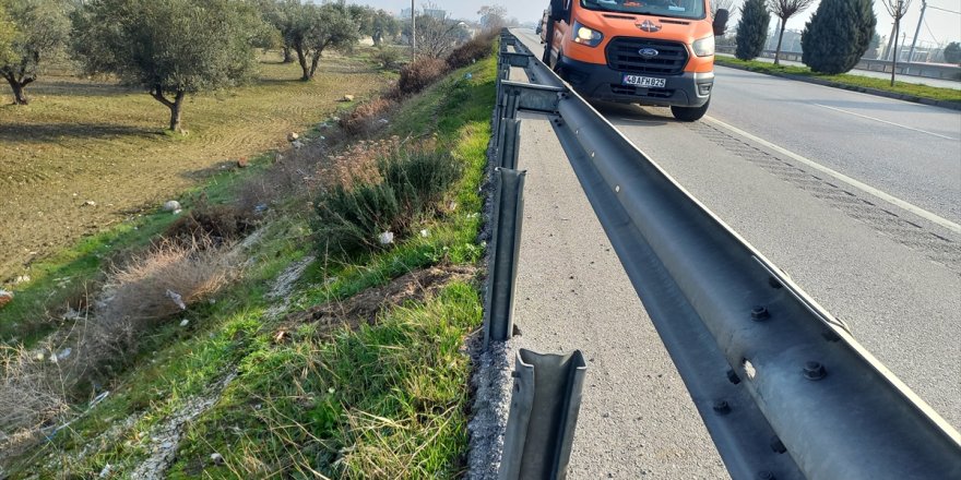 Manisa'da kara yolundaki bariyer tutucular çalındı