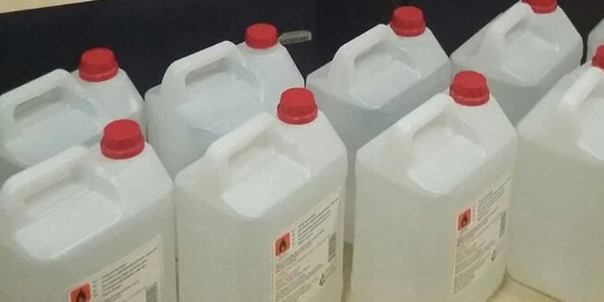 İzmir'de "el dezenfektanı" etiketli bin litre kaçak etil alkol ele geçirildi