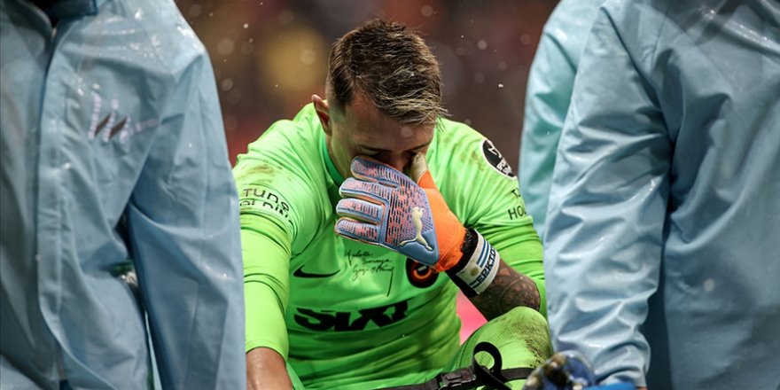 Galatasaray'da Muslera'nın ayağında kanama ve kısmi çökme tespit edildiği açıklandı