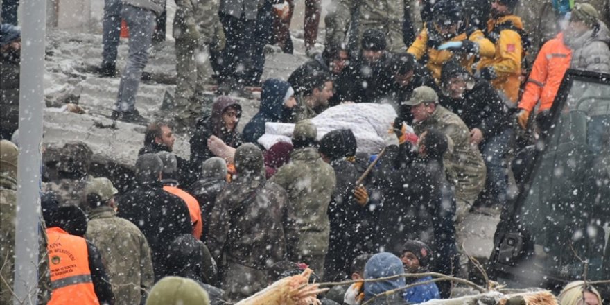 Gaziantep, Malatya ve Kilis'te yıkılan binaların enkazından 46 kişi kurtarıldı