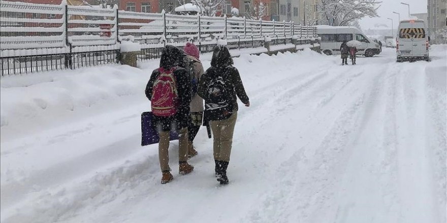 Kar nedeniyle bazı illerde eğitime ara verildi