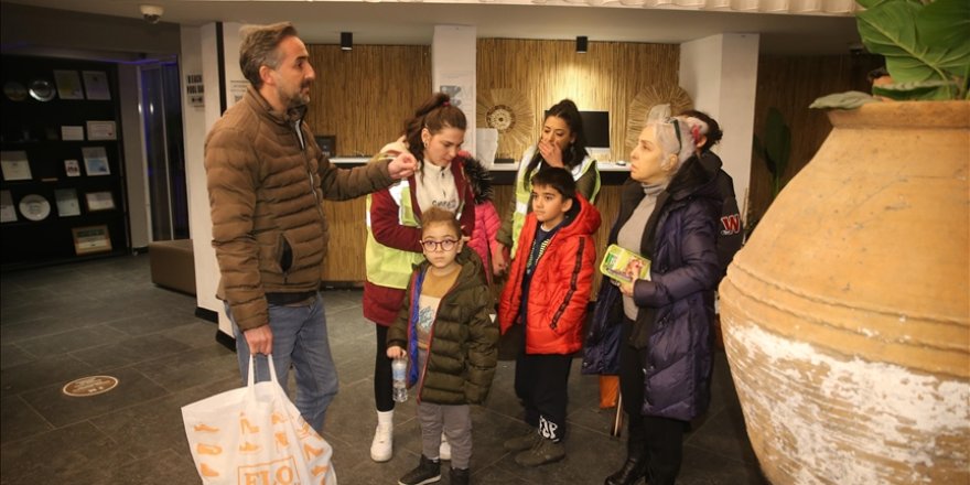 Depremden etkilenen vatandaşların bazıları misafir edilmek üzere Bodrum'a getirildi