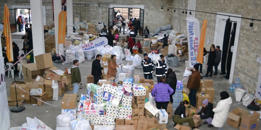 Urla'da deprem bölgesi için yardım kampanyası