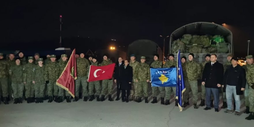 Kosova, 30 kişilik arama kurtarma ekibini Türkiye'ye gönderdi