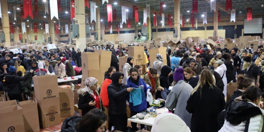 Denizli'den deprem bölgelerine yardımlar sürüyor