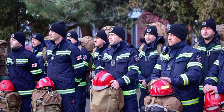 Gürcistan Türkiye'ye rotasyon için yeni arama kurtarma ekibi gönderdi