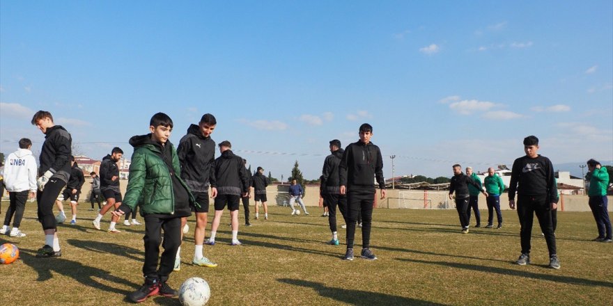 Nazilli Belediyespor, depremzede çocukları ağırladı