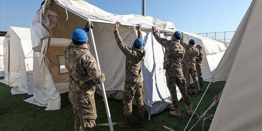 Kahramanmaraş'ta komandoların kurduğu çadır kent, 3200 depremzedeyi ağırlıyor