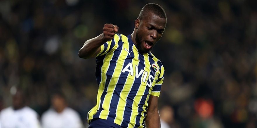 Enner Valencia atıyor, Fenerbahçe kazanıyor