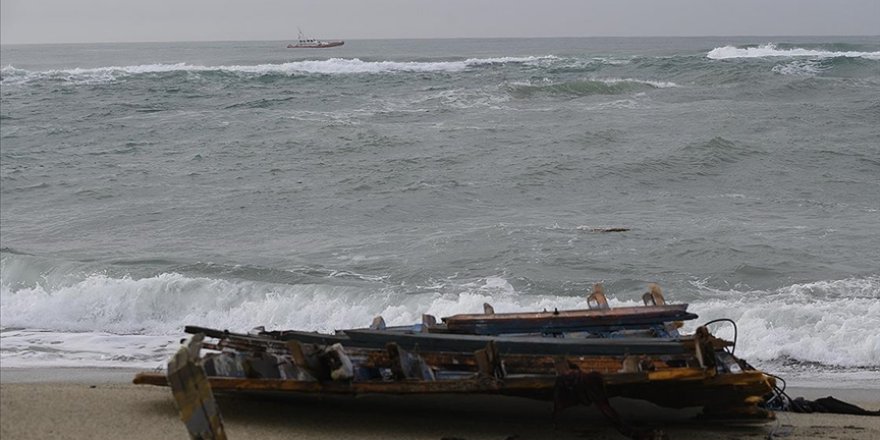 İtalya açıklarında batan göçmen teknesinde can kaybı 63'e yükseldi