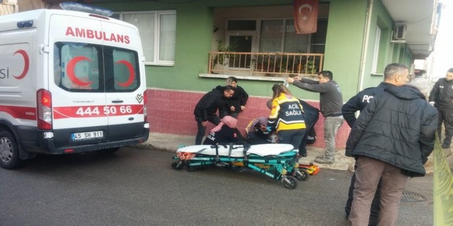 İzmir'de komşu kavgasında 1 kişi pompalı tüfekle vurularak öldürüldü