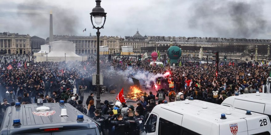 Fransa'da 'tehdide maruz kalabilecek' parlamenterlerin güvenliği artırılacak