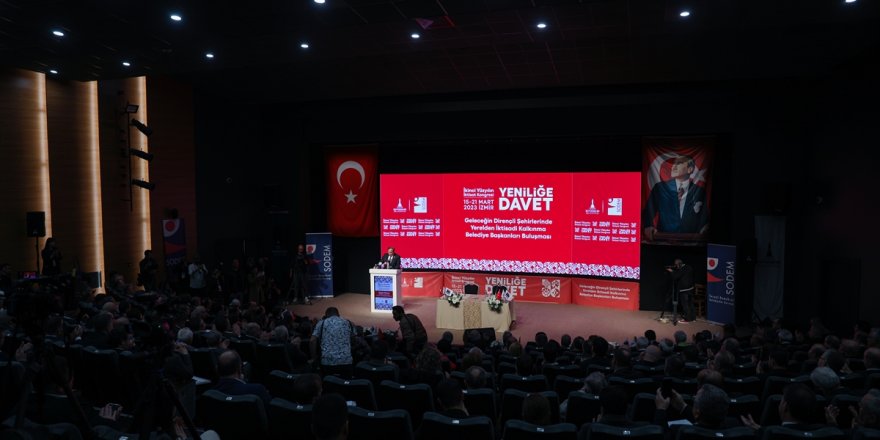 Millet İttifakı'nın belediye başkanları İzmir'de bir araya geldi