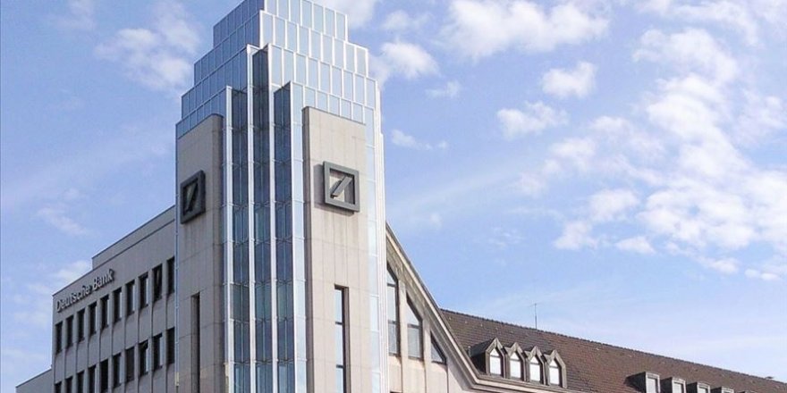 Deutsche Bank hisselerinin fiyatı düşüşünü sürdürüyor
