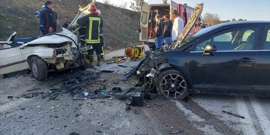 Kütahya'da trafik kazasında 1 kişi öldü, 3 kişi yaralandı