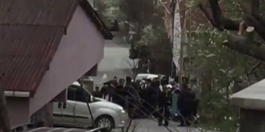İstanbul’da pes dedirten görüntü: Korona tedbirlerini hiçe sayıp yol ortasında halay çektiler
