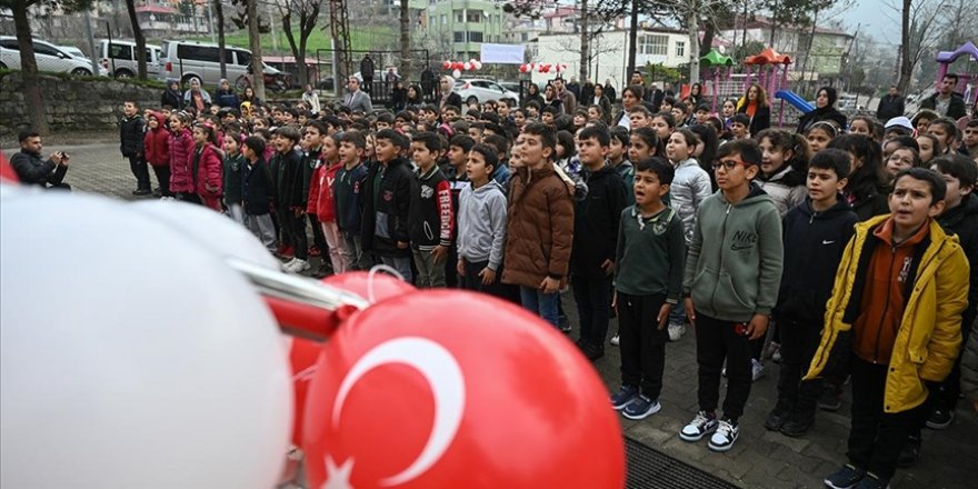 Kahramanmaraş, Malatya ve Adıyaman'ın bazı ilçelerinde depremden 49 gün sonra eğitim öğretim başladı