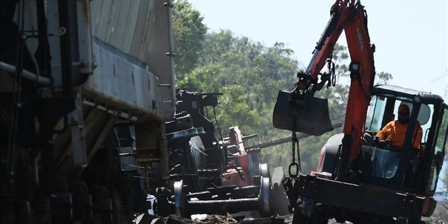 ABD'nin Kuzey Dakota eyaletinde tehlikeli madde taşıyan yük treni raydan çıktı