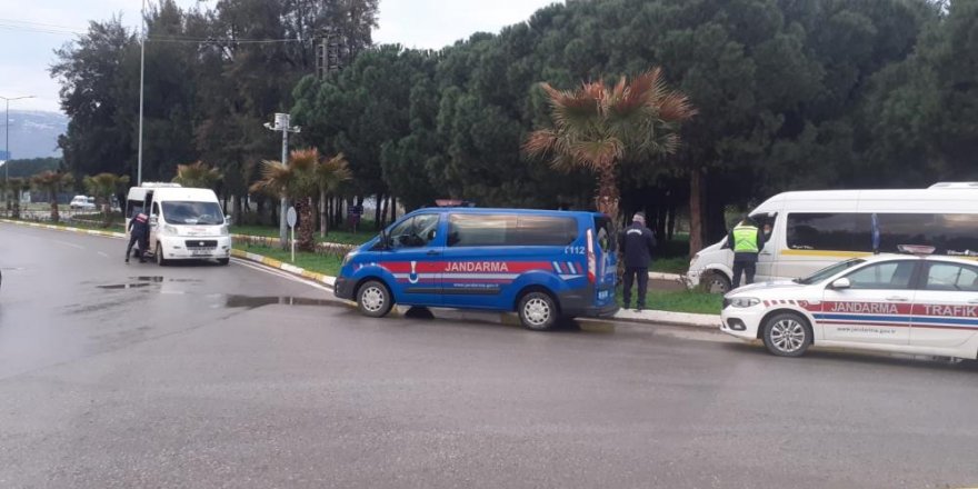 İzmir’de huzur ve güven operasyonu: 25 kişi yakalandı