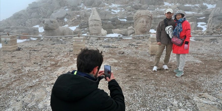 Depremin ardından Adıyaman'a gelen ilk turist kafilesi kentin tarihi mekanlarını gezdi