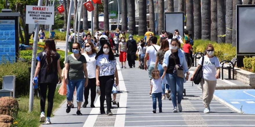 İzmir'de salgın tedbirlerine uymayanlara 1 milyon 531 bin lira ceza kesildi