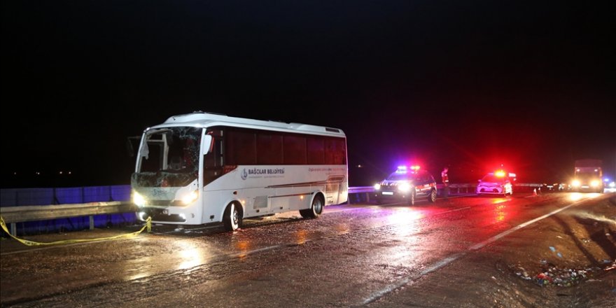 Kayseri'de devrilen yolcu otobüsündeki 3 kişi öldü, 19 kişi yaralandı