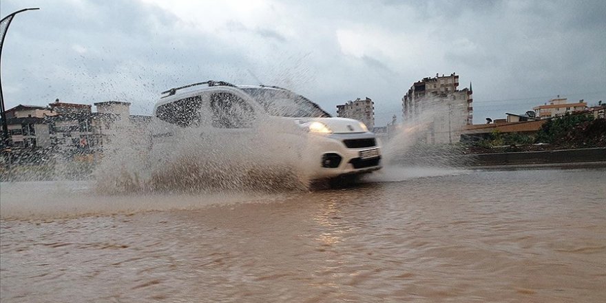 Doğu Akdeniz için sağanak uyarısı