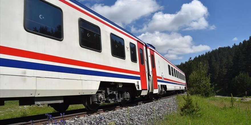 TCDD'den "tren yollarında otla mücadele için ilaçlama yapılacak" uyarısı