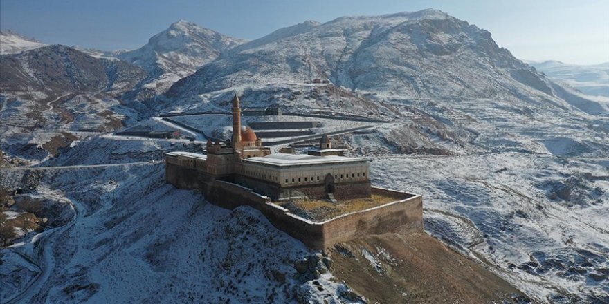 İshak Paşa Sarayı'nın kapanış saati uzatıldı