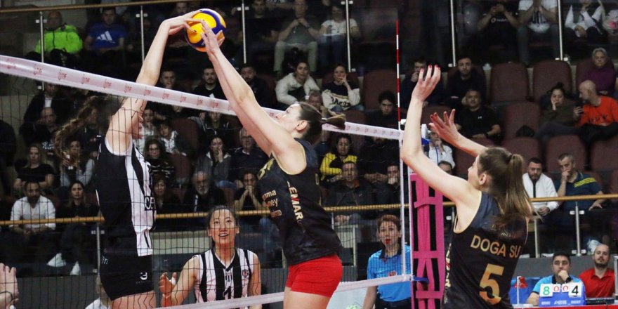 Voleybolda Kadınlar 1. Lig yarı final etabı, Bolu'da devam ediyor