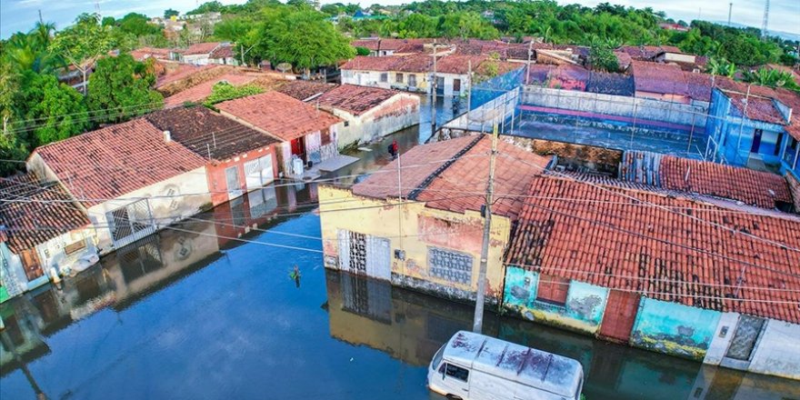 Brezilya'da şiddetli yağışların yol açtığı sellerde 6 kişi öldü