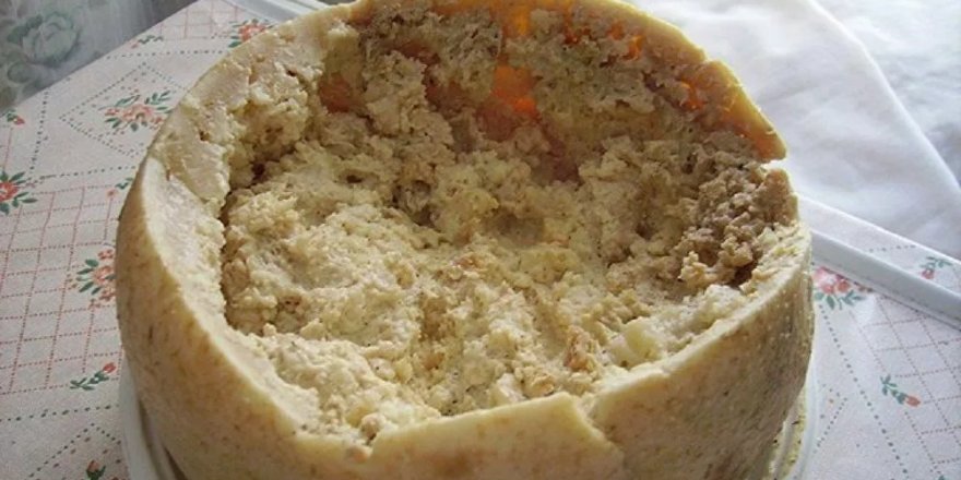 İçindeki kurtçuklarla tüketilen 'casu marzu' peynirini satmanın cezası 60 bin dolar