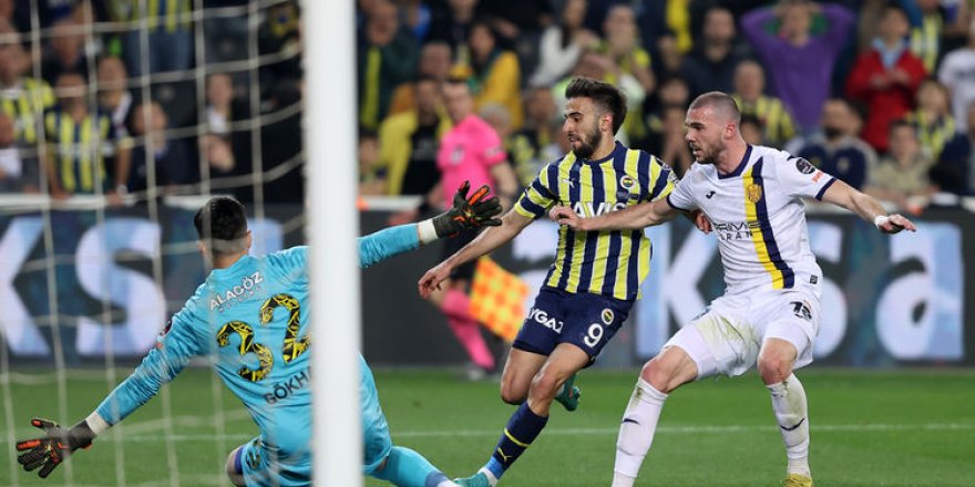 Fenerbahçe zirve yarışına 90+6. dakikada tutundu