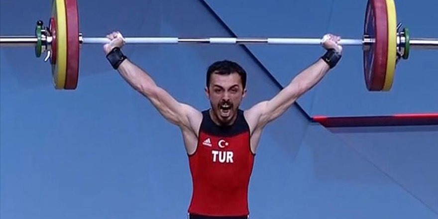 Milli sporcu Muammer Şahin, Avrupa Halter Şampiyonası'nda gümüş madalya kazandı
