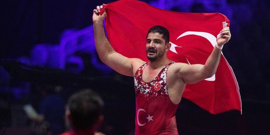 Milli güreşçi Taha Akgül Avrupa şampiyonu oldu