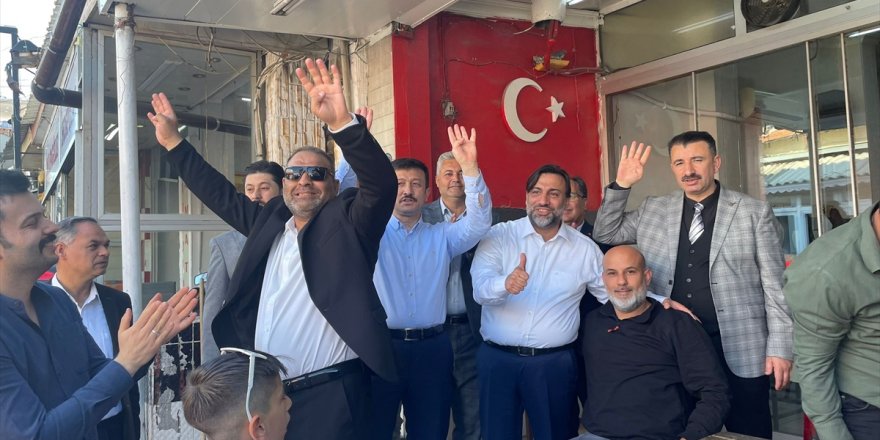 AK Parti Genel Başkan Yardımcısı Dağ İzmir'deki Roman mahallelerini ziyaret etti