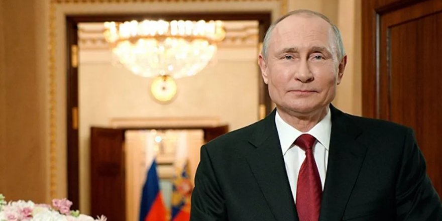 Putin: Çumakov Merkezi'nin Kovivak aşısının ilk partileri üretildi