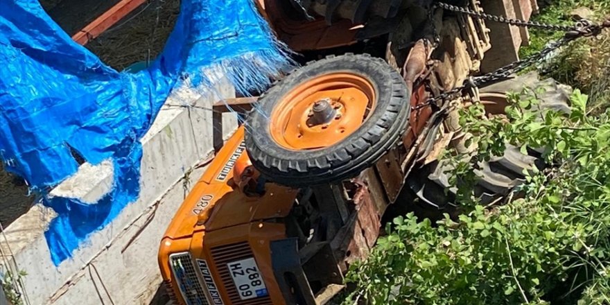 Aydın'da devrilen traktördeki 6 kişi yaralandı