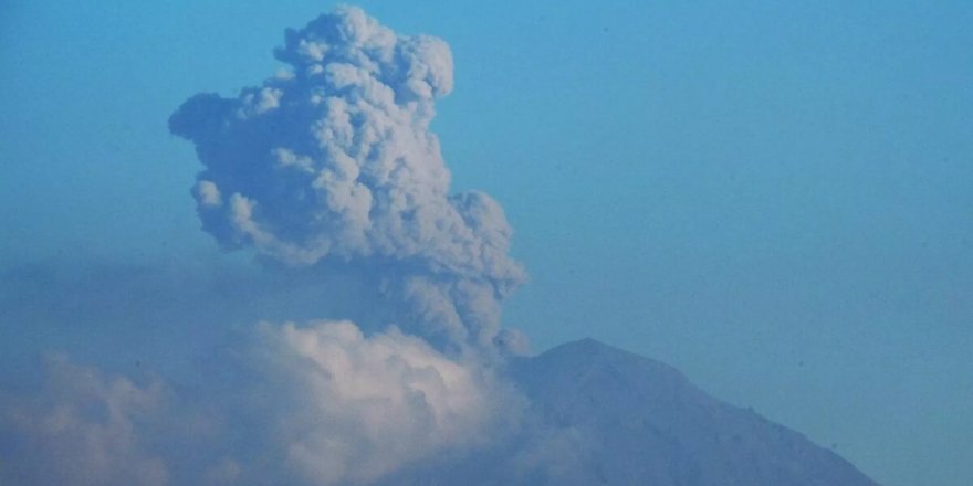 Meksika’daki Popocatepetl Yanardağı’nda son 24 saatte 9 patlama