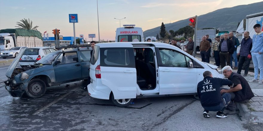 Söke'deki trafik kazasında 2 kişi yaralandı