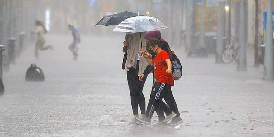Meteoroloji'den Batı Marmara ve Kıyı Ege için kuvvetli yağış uyarısı