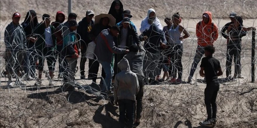 Meksika sınırı civarında 150 bin düzensiz göçmenin ABD'ye geçmeye hazırlandığı iddiası