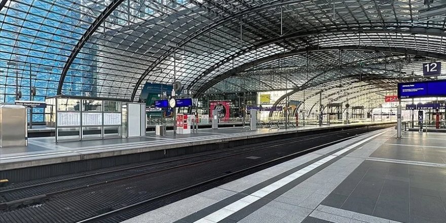 Almanya’da demir yolu çalışanları yeniden grev hazırlığında