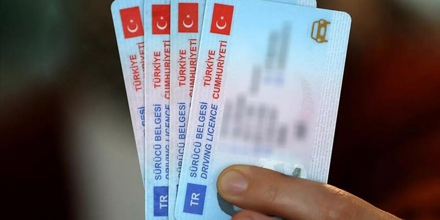 Soylu duyurdu: Ehliyet ve kimliklerde yeni dönem başlıyor