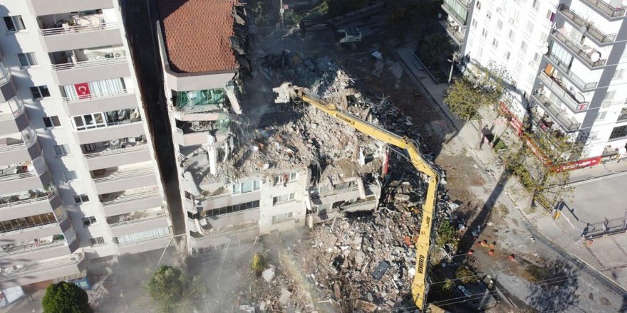 İzmir depreminde yıkılan bina için belediye görevlilerine de ceza istendi