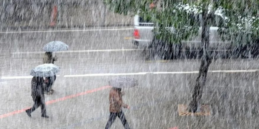 Meteoroloji'den 4 il için kuvvetli sağanak yağış uyarısı